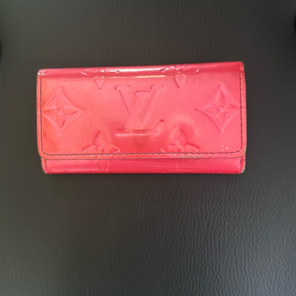 COPY - Louis Vuitton hot pink vernis key holder